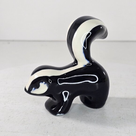 Vintage Ceramic Walker Potteries Monrovia California Skunk Black White - Picture 5 of 9